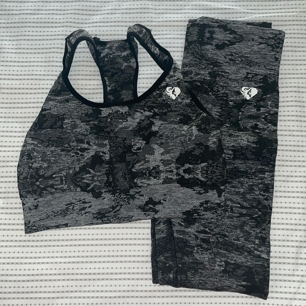 Women’s Best Seamless Workout Set